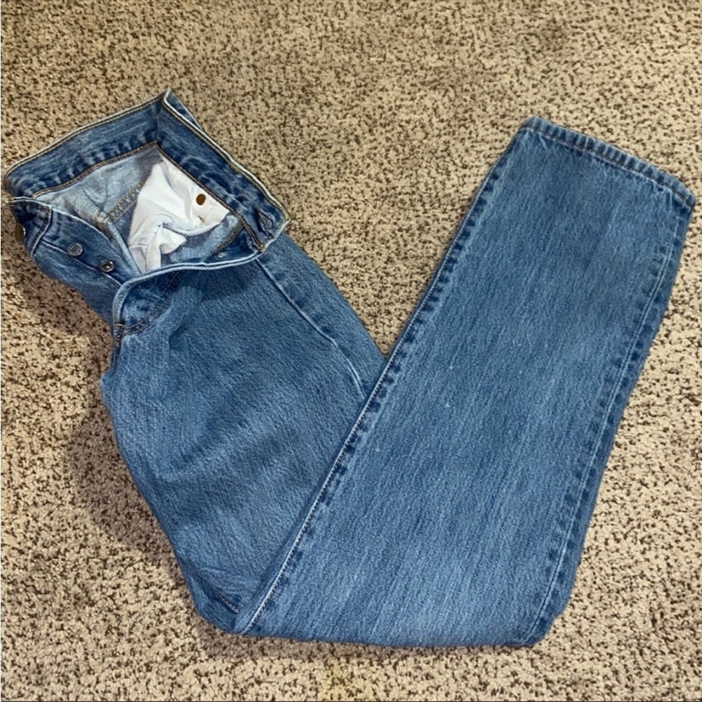 Vintage 90s Levi’s button fly 501 jeans size 30x32